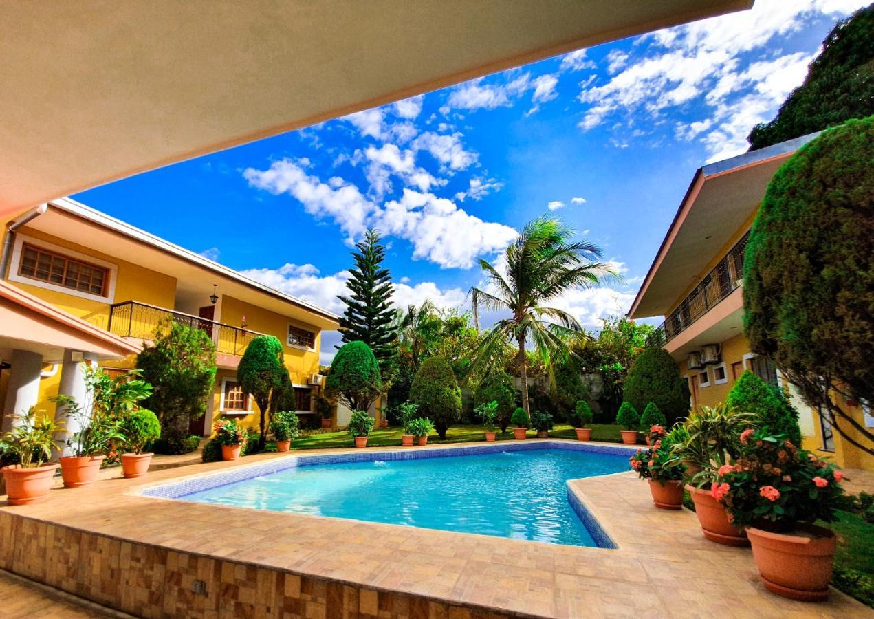 Hotel Los Pinos Manágua Exterior foto