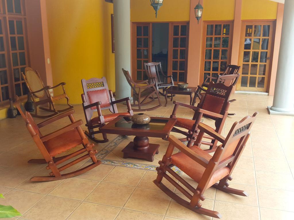 Hotel Los Pinos Manágua Exterior foto