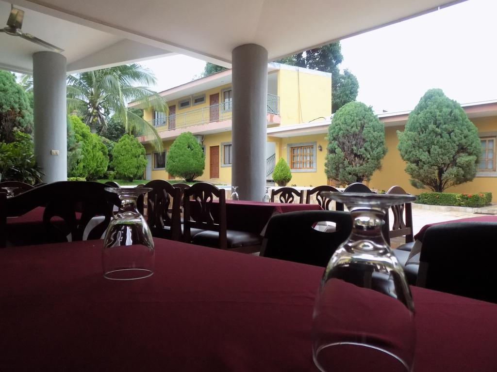 Hotel Los Pinos Manágua Exterior foto