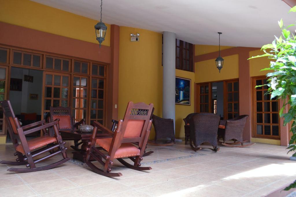Hotel Los Pinos Manágua Exterior foto